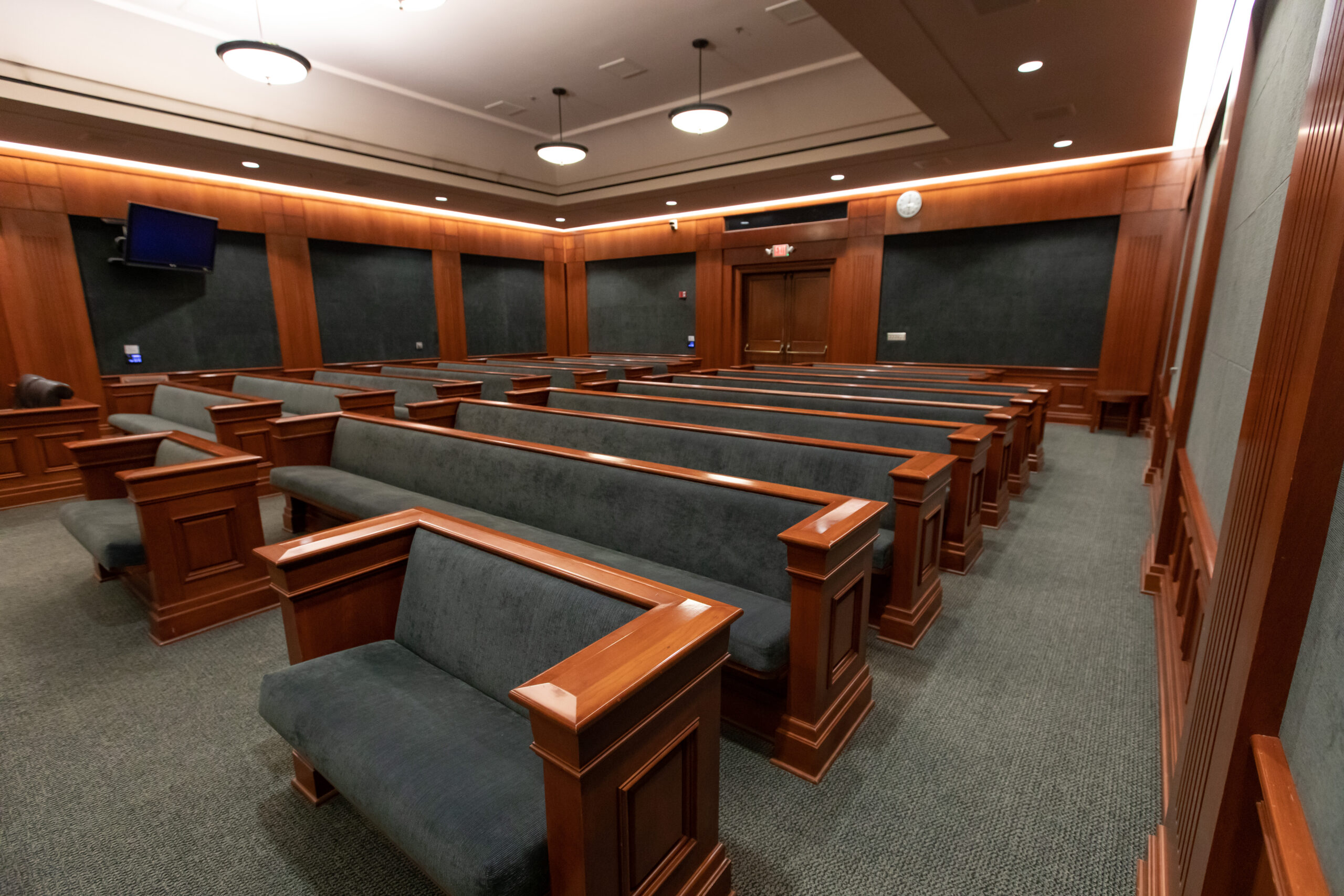 Empty rows in a courtroom