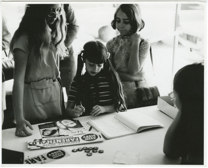 Young Farenthold supporters at a campaign event during her 1972 gubernatorial campaign.