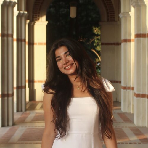 Ziana Headshot