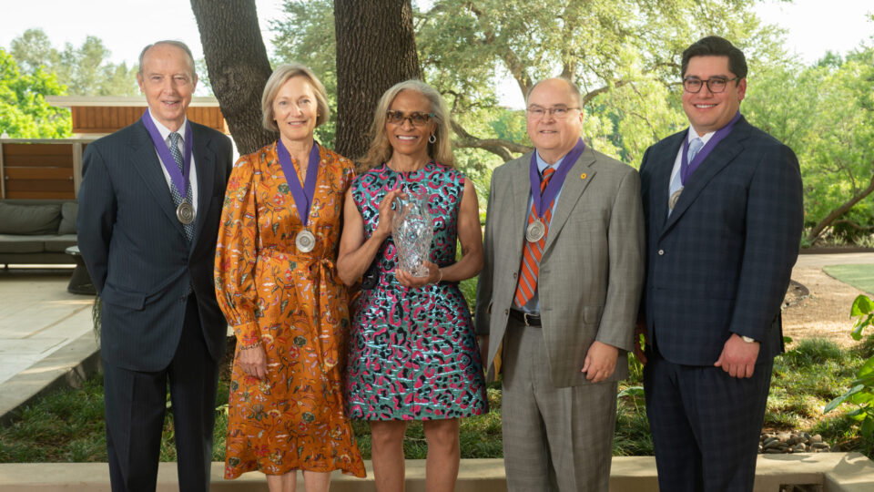 Five people honored at Alumni Awards 2022 Dinner