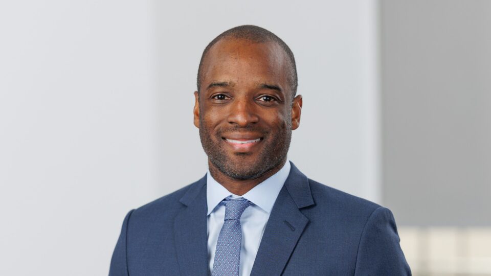 Headshot of Eliot Cotton '10