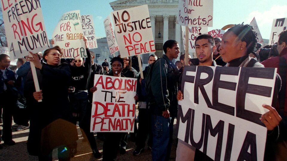 People protesting the death penalty