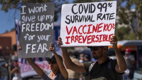 People protesting the Covid-19 Vaccine
