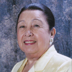 A color photo head shot of Teresa Lozano Long
