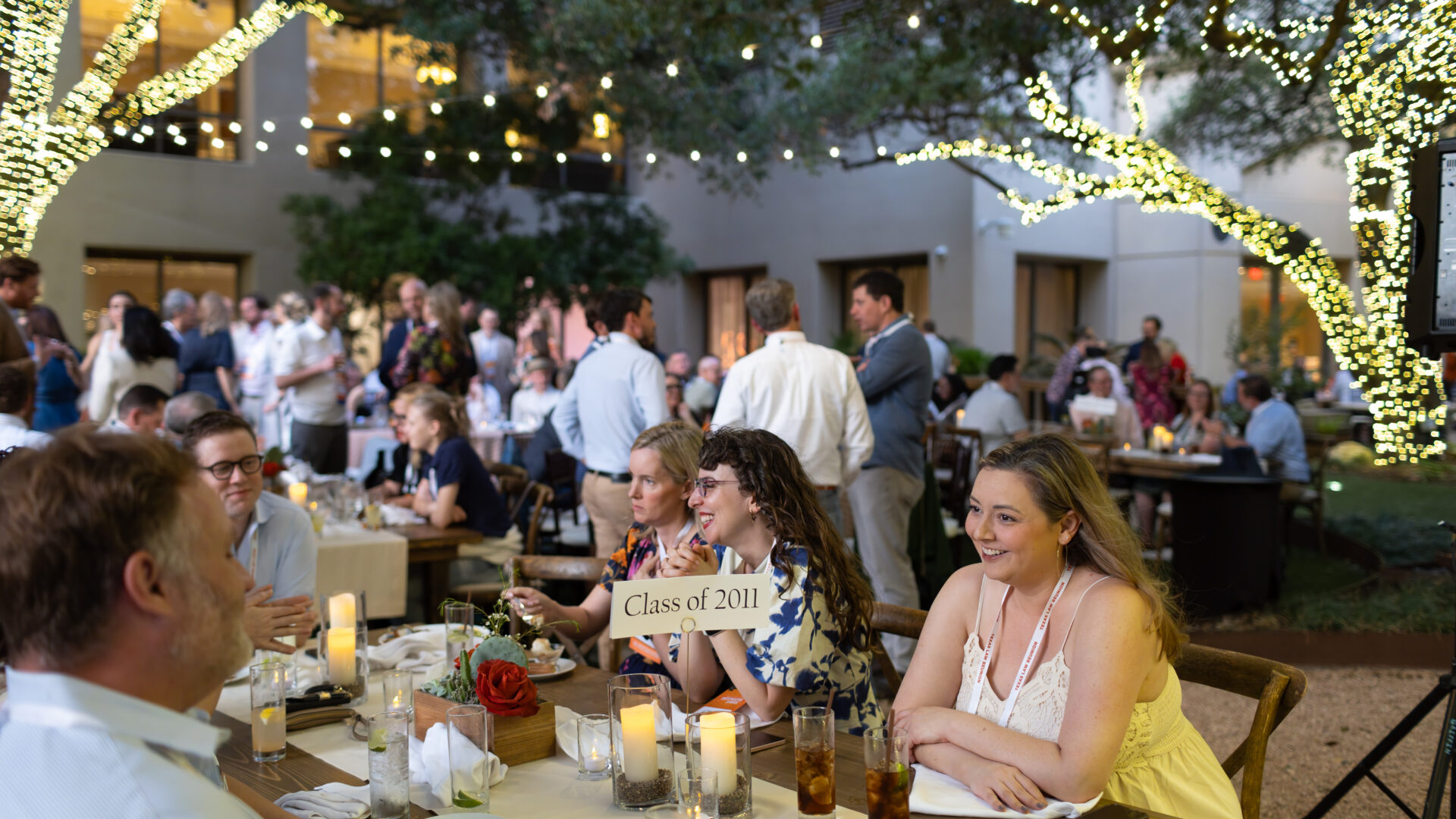 Alumni seated for a meal at Texas Law Reunion 2026