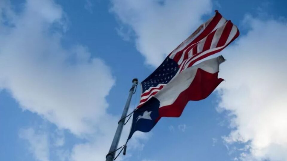 Texas and US flags