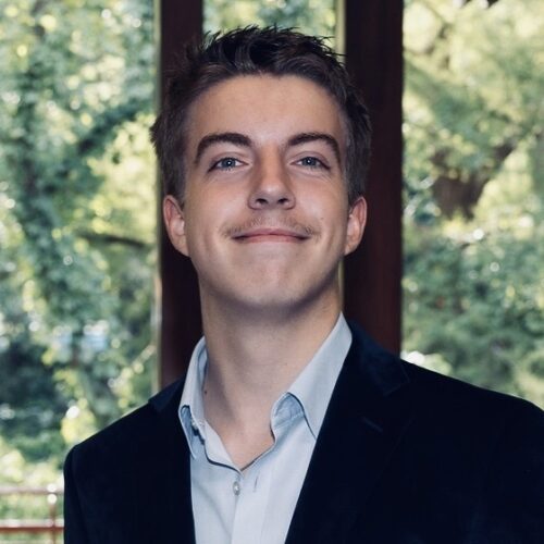 Willett headshot
