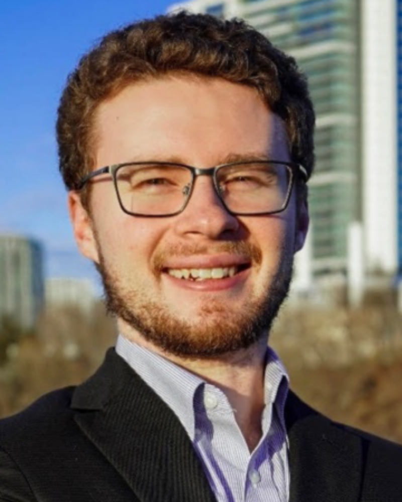 Alex McClintic headshot